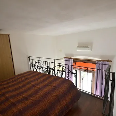 Appartement Sleeps 2 Pool Air Con Wifi *
