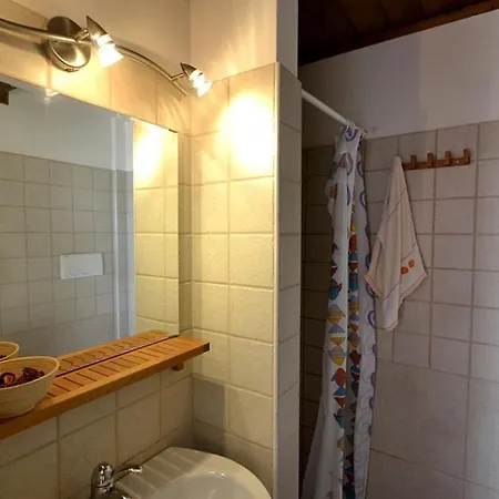 Sleeps 2 Pool Air Con Wifi *
